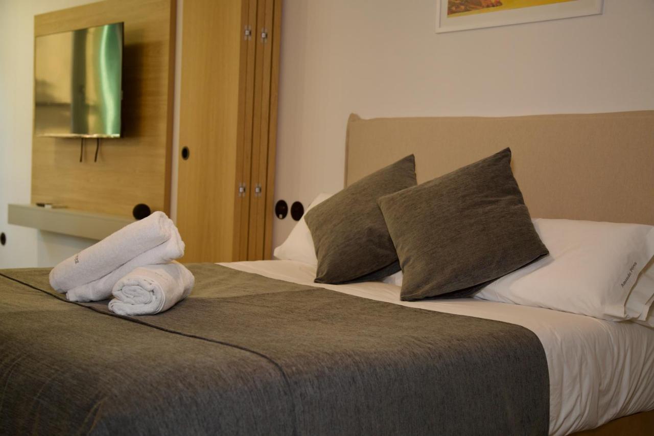 Suite 102 - 1 Bedroom Suite In Amando Perez Suites Ribadeo Zewnętrze zdjęcie